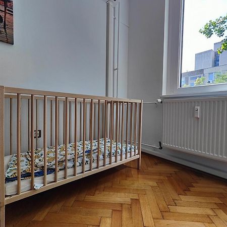 Comfort 14 -- Stylish City Apartment Netflix, Wi-Fi & Parking Mişcolţ Exterior foto